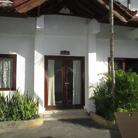 Yuli Bungalows Kuta  Luaran gambar