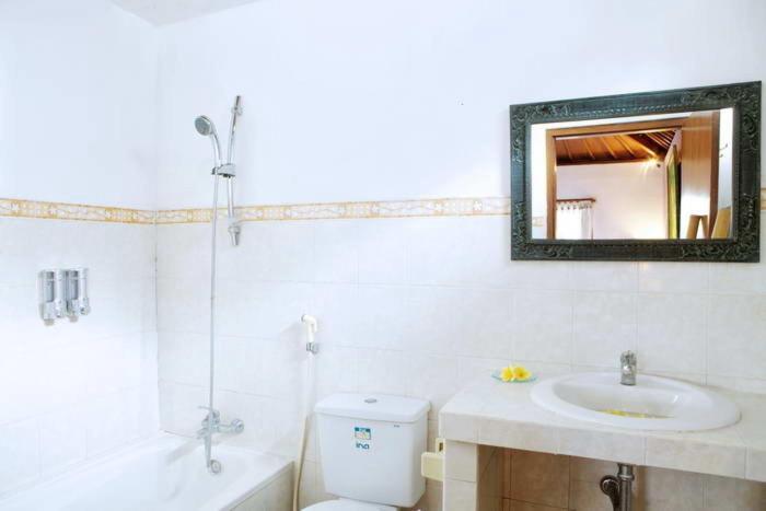 Yuli Bungalows Kuta  Luaran gambar
