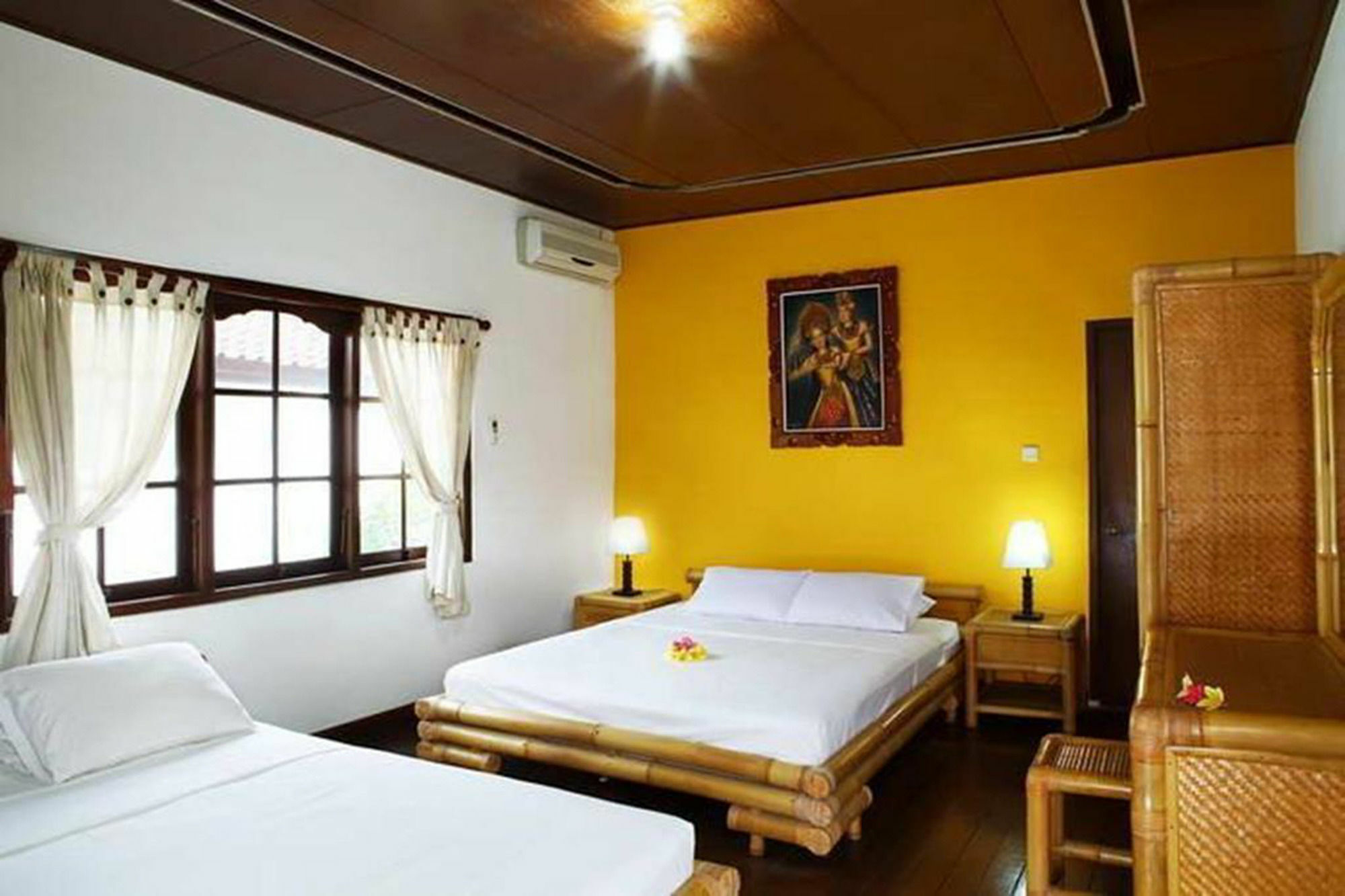 Yuli Bungalows Kuta  Luaran gambar